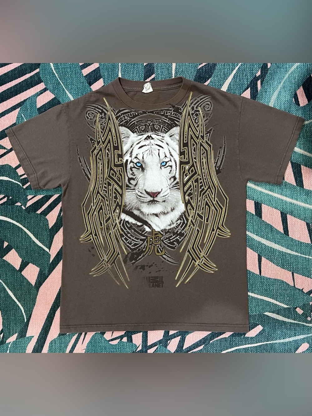 Vintage Delta Pro Weight Animal Planet White Tiger Tribal Print Tshirt